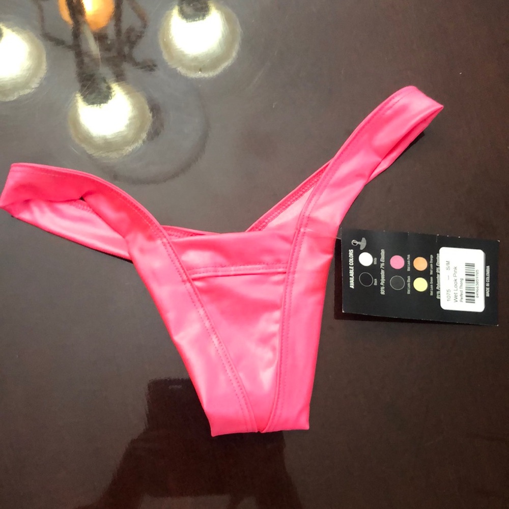 NWT thong bikini bottom size S/M